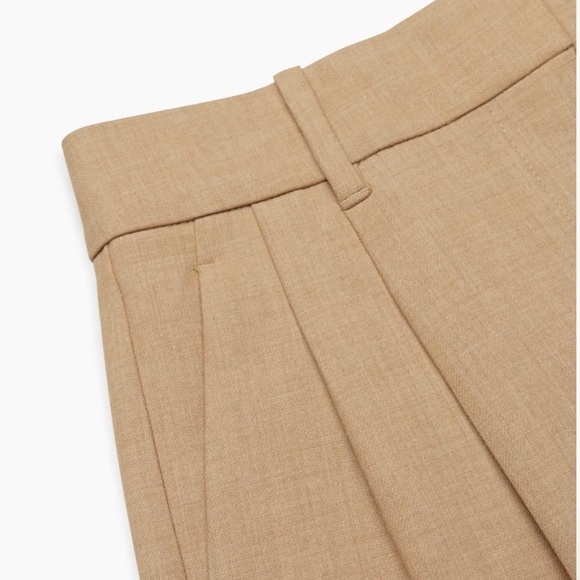 Wilfred Effortless Shorts 5” - Picture 6 of 7